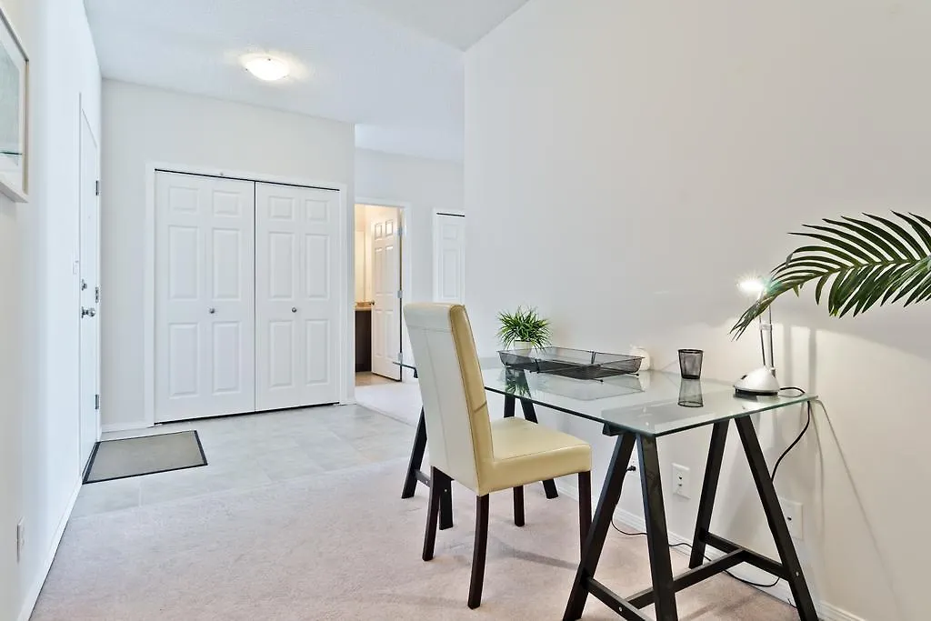 O Stays Condos - Riverfront Pointe 0*, Calgary Canada